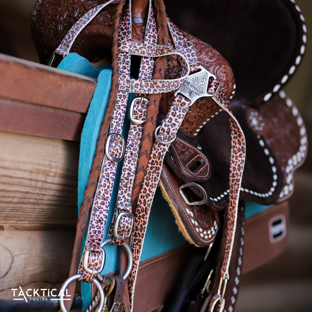 LEOPARD WITH MINT STITCHING PERFORMANCE LIGHT TACK SET