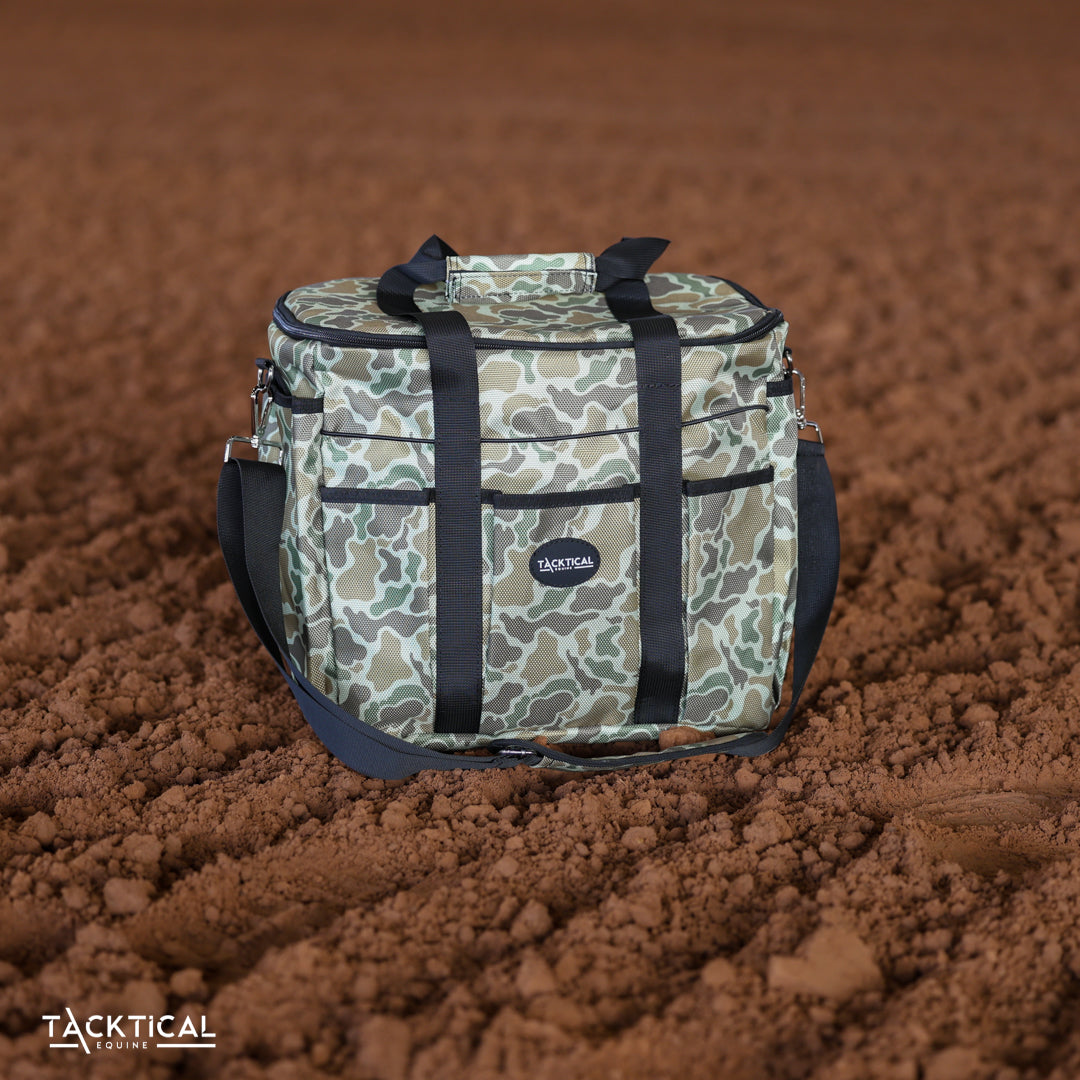 DUCK HUNT GROOMING TOTE WITH ZIPPER