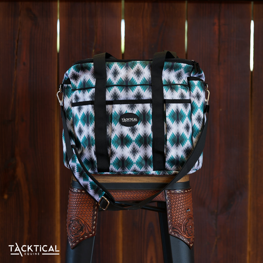 BRAYDEN GROOMING TOTE WITH ZIPPER
